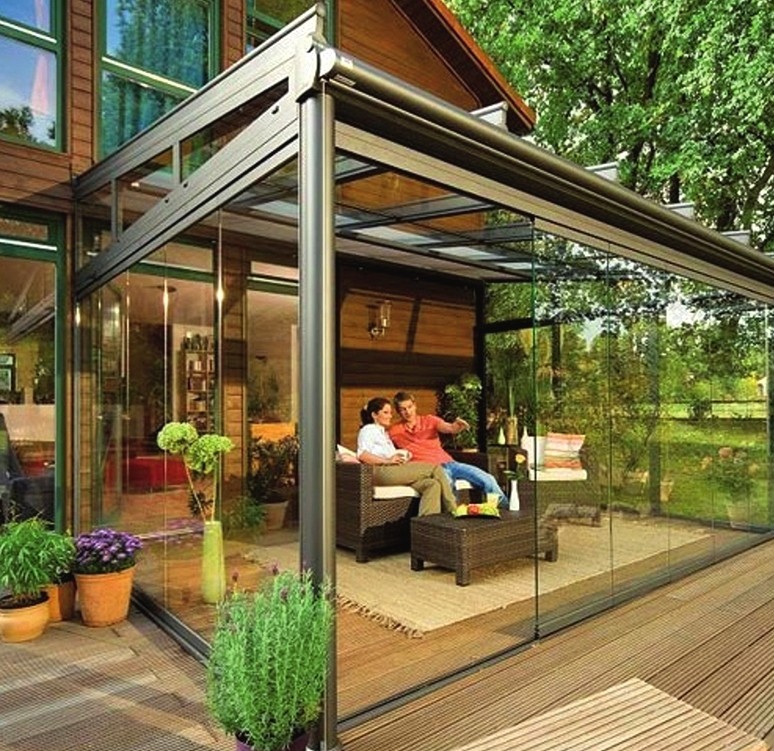 A terrace with glass walls—an unexpected but rather impressive solution.