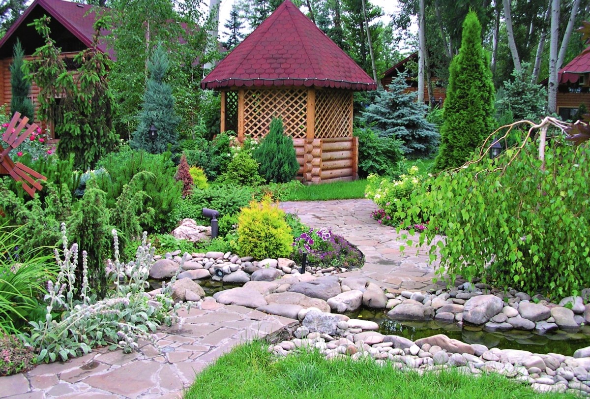 It's better to relax among flowers and greenery.